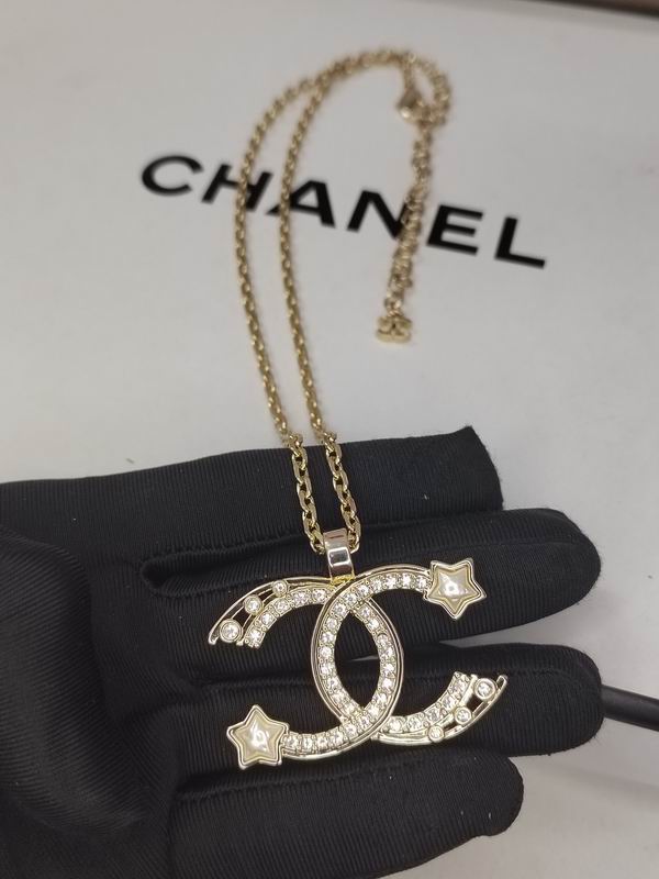 Chanel necklace 1lyx77